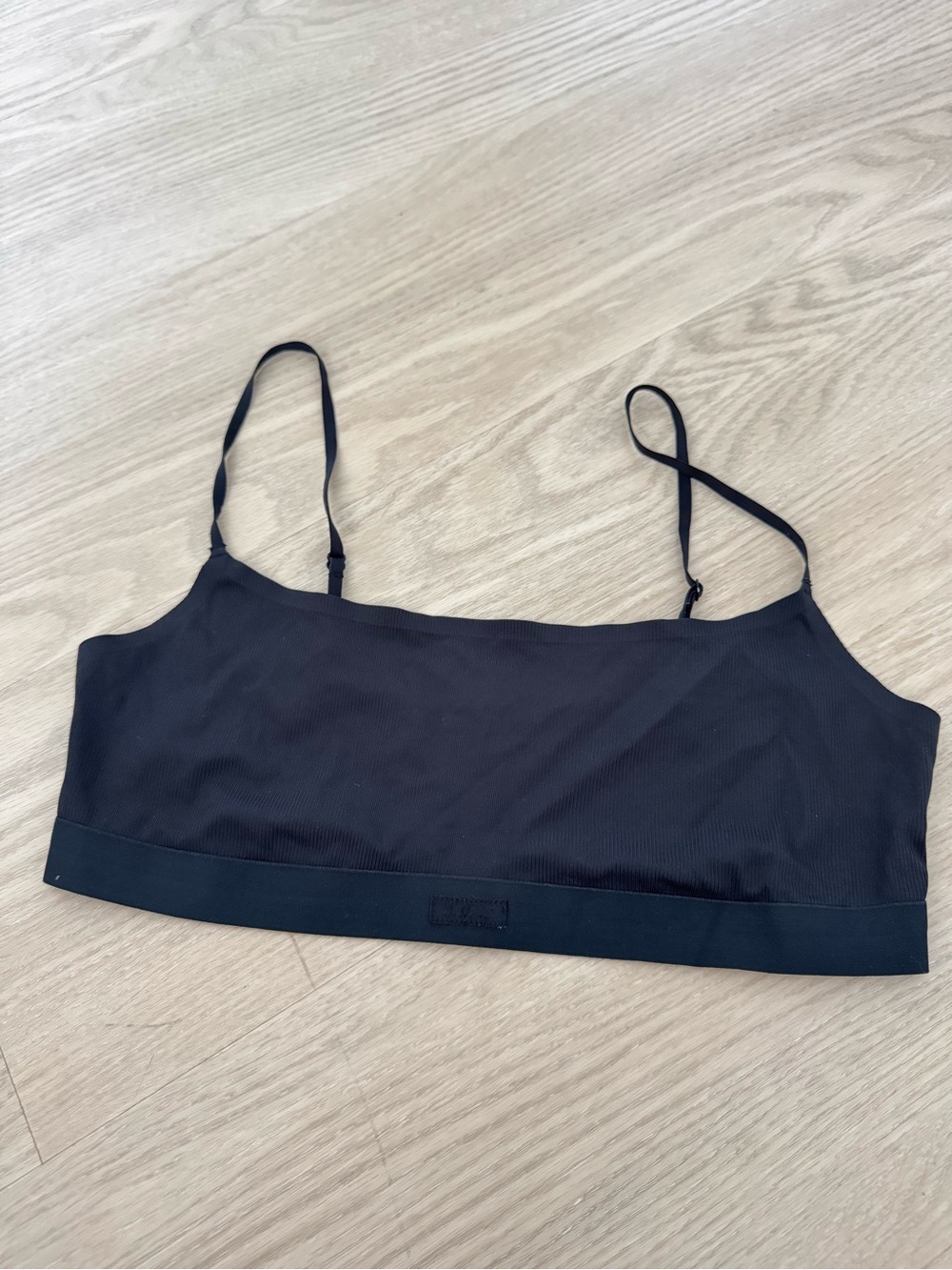 SKIMS Black Onyx Seamless Crop Bralette